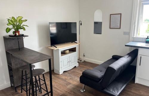 Leeds Apartamento | Cozy hotel-style city apartment with free parking
