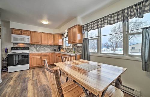 Houghton Lake Heights Cabaña | Acogedora cabaña de Houghton Lake Heights con patio privado