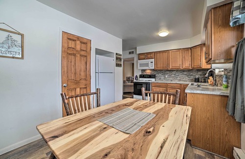 Houghton Lake Heights Cabaña | Acogedora cabaña de Houghton Lake Heights con patio privado