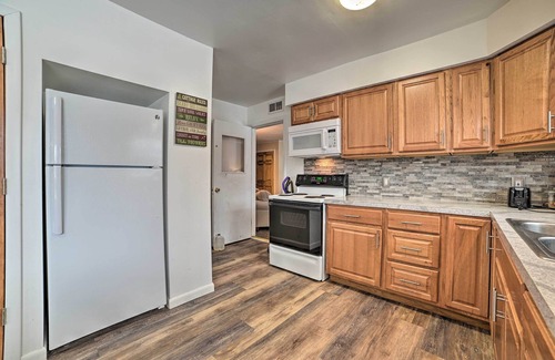 Houghton Lake Heights Cabaña | Acogedora cabaña de Houghton Lake Heights con patio privado
