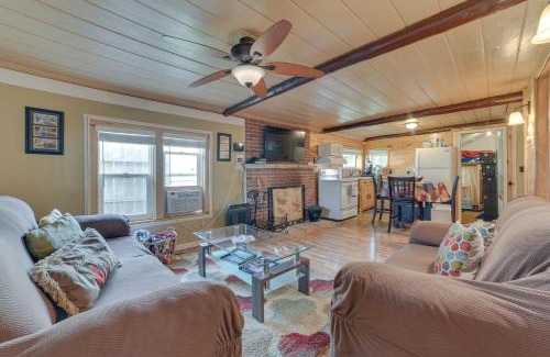 Houghton Lake Casa | Cozy Houghton Lake Vacation Rental with Fireplace!