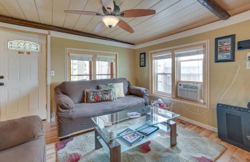 Houghton Lake Casa | Cozy Houghton Lake Vacation Rental with Fireplace!