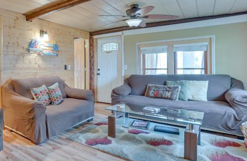 Houghton Lake Casa | Cozy Houghton Lake Vacation Rental with Fireplace!