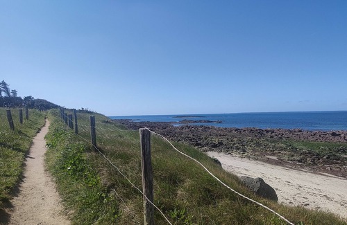 Saint-Gildas-de-Rhuys Casa | Casa para 4 personas a 500m de la playa con piscina y jardín