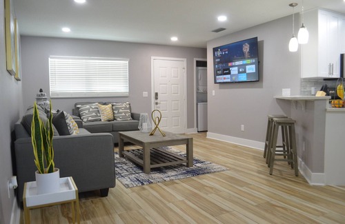 Citrus Park Casa | Cozy House 2Bedroom/2Bath Tampa Bay Home away home centrally located