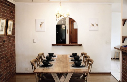 Mill Park Casa | Cozy House 3BD/2BR in Mill ParknDirectly across the road from shopping centre