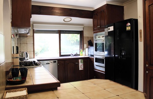 Mill Park Casa | Cozy House 3BD/2BR in Mill ParknDirectly across the road from shopping centre