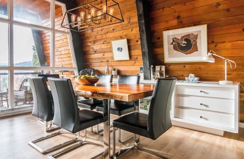 Lac Delage Casa | Cozy house 5 min from Ski station and Mountain BikePark. With view and & deck!