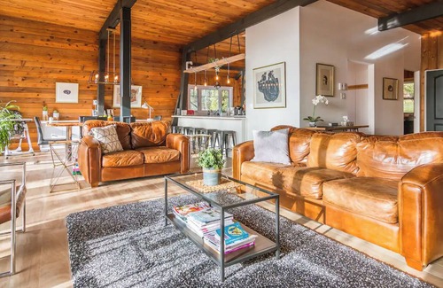Lac Delage Casa | Cozy house 5 min from Ski station and Mountain BikePark. With view and & deck!
