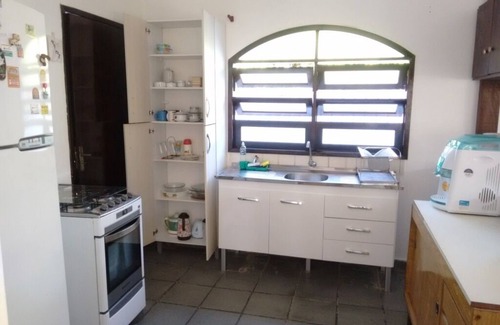 Terceiro Gleba Casa | Casa acogedora a 600 metros de la playa de Indaía, Bertioga
