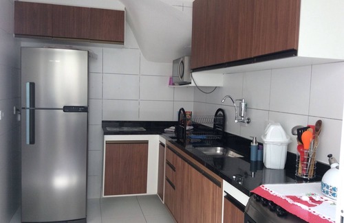 Parque Enseada Casa | COZY HOUSE, AIR CONDITIONING, BARBECUE, QUIET STREET, 15min walk from the beach