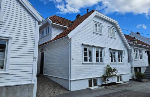 Mandal Villa | Cozy house centrally located in Mandal
