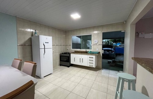 Pontal do Parana Casa | Cozy house close to the beach in a quiet resort