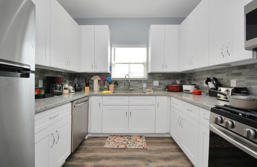 Southeast Houston Casa | Cozy House for group trips - Near Hobby, NRG, Med Center, UH, TSU