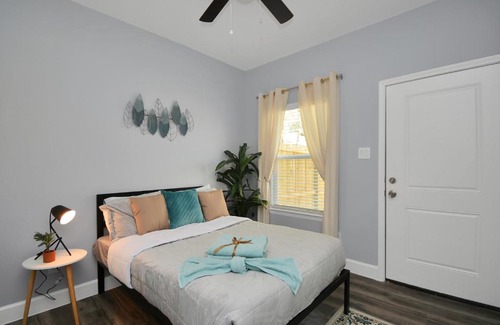 Southeast Houston Casa | Cozy House for group trips - Near Hobby, NRG, Med Center, UH, TSU