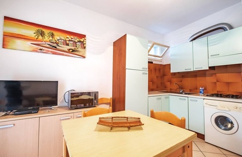 Lido delle Nazioni Villa | Acogedora villa de tres habitaciones con 6 camas, piscina y jardín compartidos.