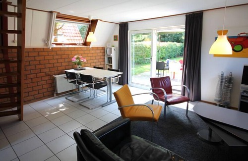 Sint Nicolaasga Casa | Acogedora casa en un parque de vacaciones en Sint Nicolaasga / Langweer (Wifi gratuito)