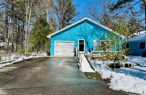 Indian River Casa | Cozy house in Indian River. Walking distance to Burt Lake and the public Beach.