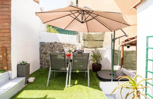 Beato Casa | Cozy House in Lisbon with Terrace, Tejo Peek and Easy Parking