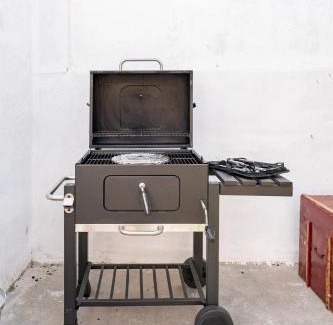 Beato Casa | Cozy House in Lisbon with Terrace, Tejo Peek and Easy Parking