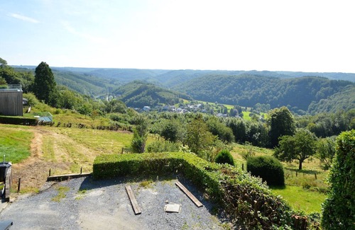 Rochehaut Casa | Casa en Rochehaut con hermosas vistas y bañera de hidromasaje