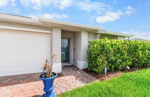 Jacarandas Casa | Cozy house in serene Cape Coral with WiFi, AC