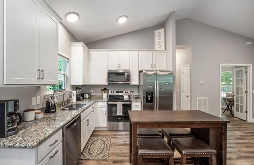 Pegram Casa | Cozy House in the Woods - 25 minutes from downtown