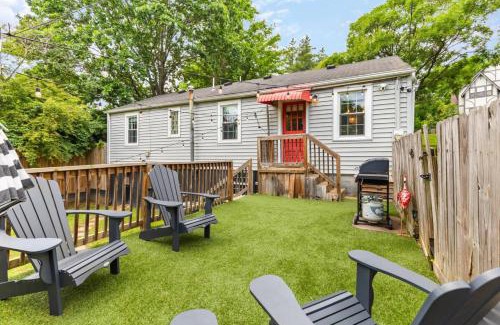 Shelby Hills Casa | Cozy House in Trendy East Nashville with a Patio and Grill