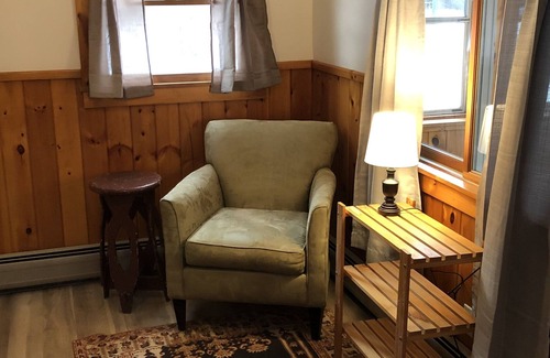 Barton Casa | Cozy house less than a mile to North Beach at Lake Willoughby!