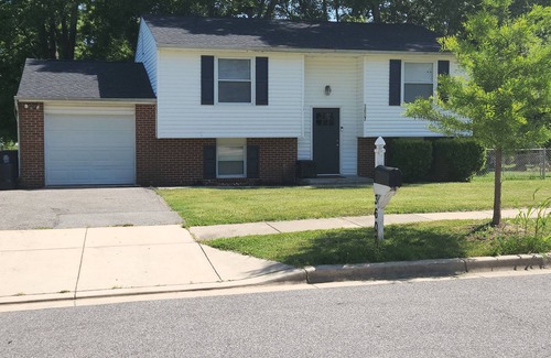 Clinton Casa | Cozy house located 20 minutes from National Harbor, MGM, Old Town Alex.Va