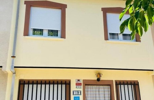 Navaluenga Casa | Cozy house near natural pools & Gredos - 1.5 hours from Madrid