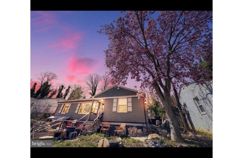 Hillcrest Heights Casa | cozy house near Washington D.C