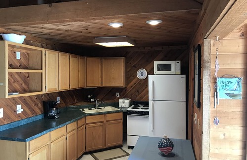 Maplewood Casa | Cozy house on Okauchee Lake!