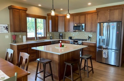 Winneconne Casa | Cozy house on the Wolf River with beautiful views.