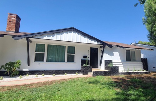 Canoga Park Casa | Cozy House