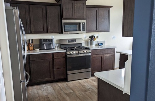 Rathdrum Casa | Cozy house with fenced in back yard. Pet-Friendly!
