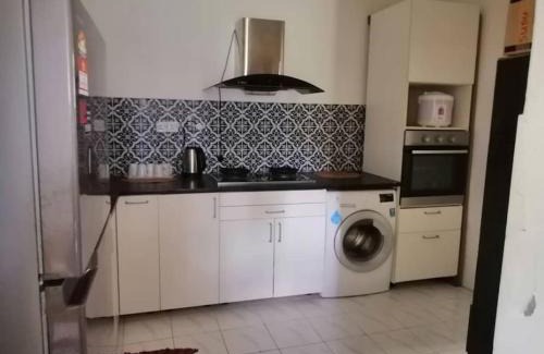 Sekudai Casa | Cozy house with free wifi and parking near Utm, Legoland