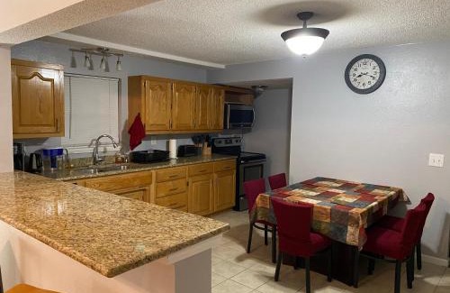 Doling Casa | Cozy house with large free parking on premises