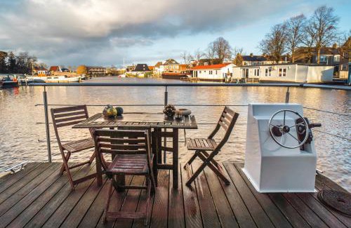 Zwartsluis Apartamento | Cozy houseboat near Giethoorn