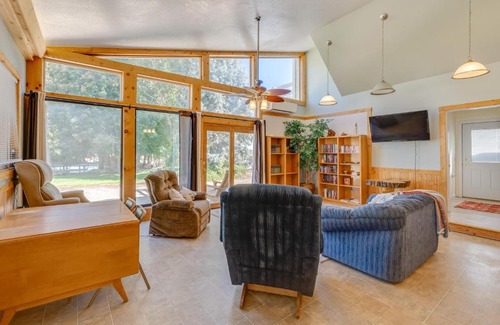 Caldwell Apartamento | Cozy Idaho Retreat with Grill and Fire Pit!