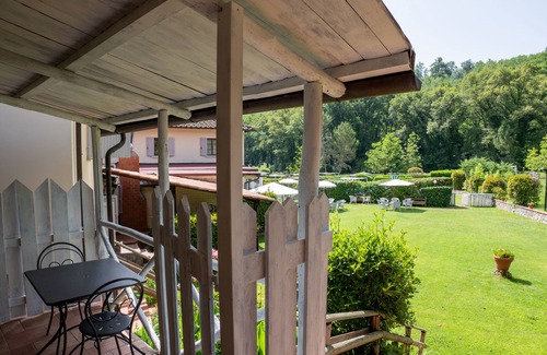 San Giovanni Valdarno Apartamento | Cozy, Ideal for a Couple in Tuscan country with wifi and pool