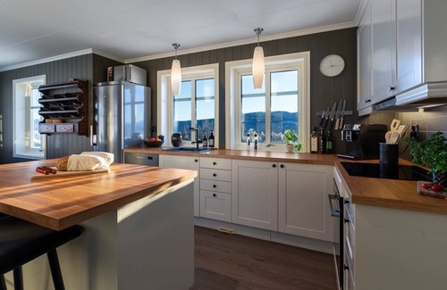 Lykkja Casa | Cozy idyllic in scenic Lykkja