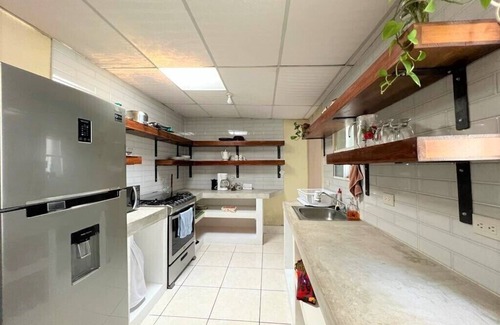 Chimaltenango Apartamento | COZY. Washer and dryer,Full kitchen, Internet, Netflix,