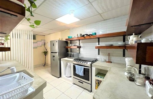 Chimaltenango Apartamento | COZY. Washer and dryer,Full kitchen, Internet, Netflix,