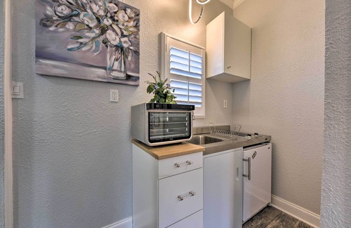 Northside Apartamento | Cozy Jacksonville Studio - 10 Miles to Downtown!