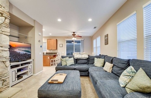 Jurupa Valley Casa | Cozy Jurupa Pool Pad w/ Swimming Pool and Pool Table