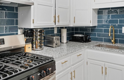 Kansas City Apartamento | Cozy just renovated 1BD Apt walking dist to KC MED