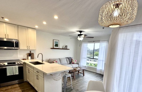 Coconut Grove Condominio | Cozy Kailua condo all to yourself, Only a 5 minute walk to Kailua Town 7/30
