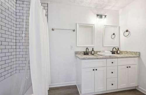 Kennesaw Apartamento | Cozy Kennesaw Apartment Close to KSU with EV Plug In