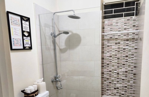 Beverly Hills Apartamento | Cozy Kingston Getaway Ideally located